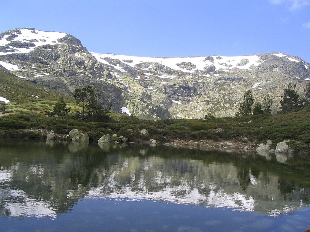 Peñalara, circo y cima en la Sierra de Guadarrama (Madrid). Por Miguel303xm.