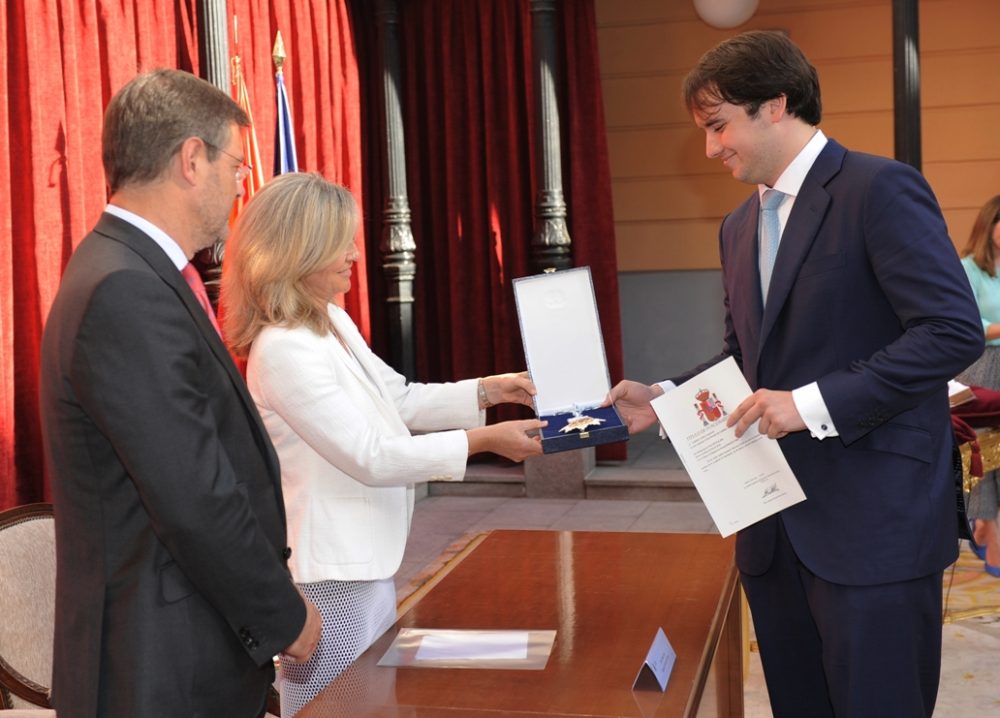YToma de posesión de Gabriel López Samanes como abogado del estado ante el ministro de Justicia.