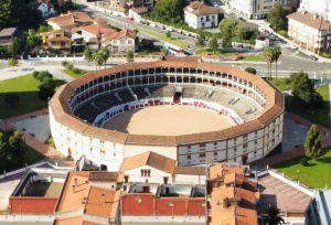 Gijon Plaza de toros pq Notarios Y Registradores