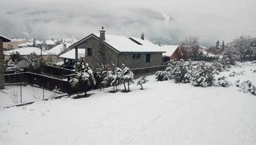 Boltaña y chamineras en invierno